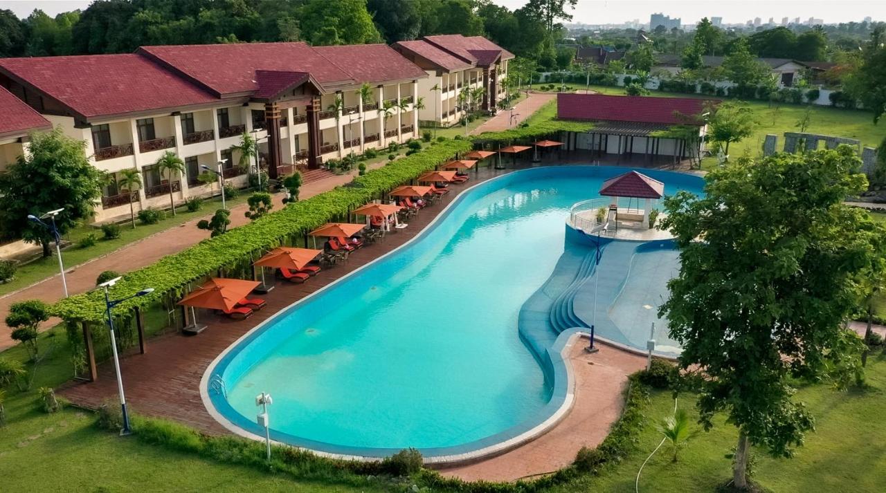 36Manor International Sport Hotel Vientiane Exterior photo