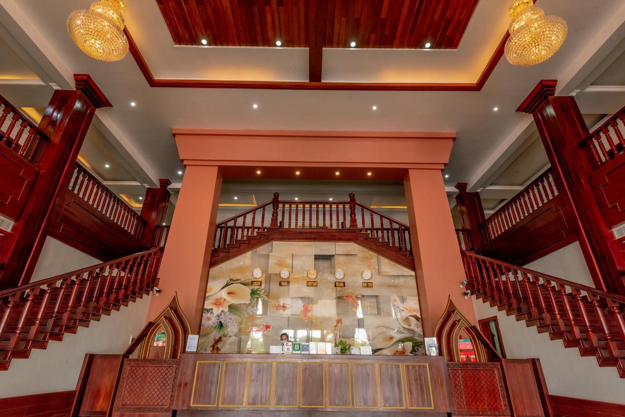 36Manor International Sport Hotel Vientiane Exterior photo